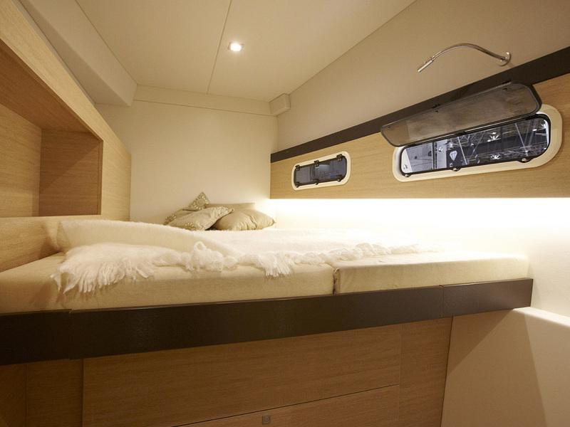 Book yachts online - catamaran - Bali 4.3 - KOS 43.1 - rent