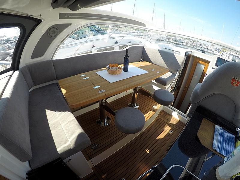 Book yachts online - motorboat - Marex 320 ACC - Aurora (Bowthruster, Sterntruster) - rent