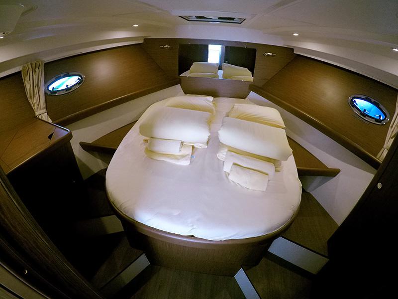 Book yachts online - motorboat - Beneteau Antares 36 - Sveti Nikola (AC, Generator, Bowthruster, Sterntruster) - rent