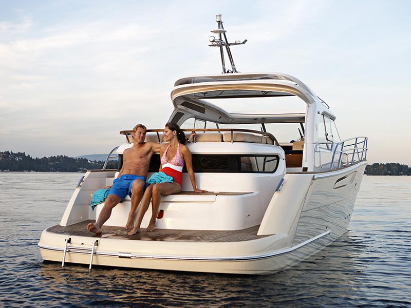 Book yachts online - motorboat - Marex 370 ACC - Fily (AC, Generator, Bowthruster, Sterntruster) - rent