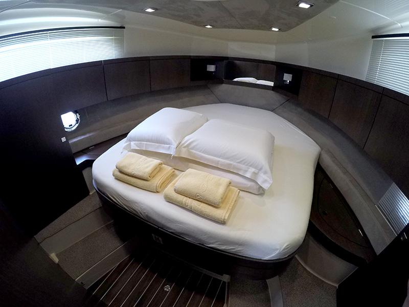 Book yachts online - motorboat - Marex 370 ACC - Fily (AC, Generator, Bowthruster, Sterntruster) - rent