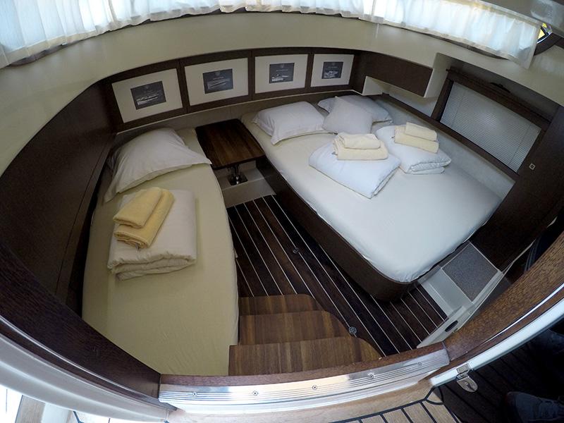 Book yachts online - motorboat - Marex 370 ACC - Fily (AC, Generator, Bowthruster, Sterntruster) - rent