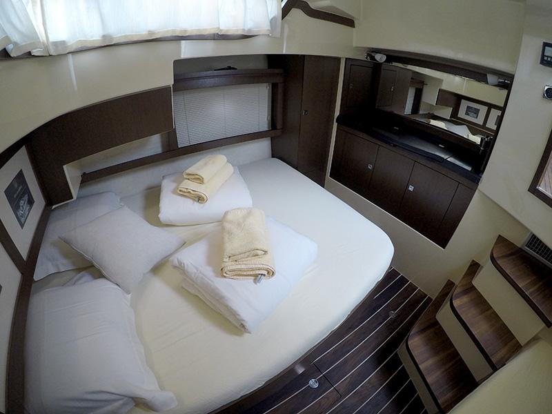 Book yachts online - motorboat - Marex 370 ACC - Fily (AC, Generator, Bowthruster, Sterntruster) - rent
