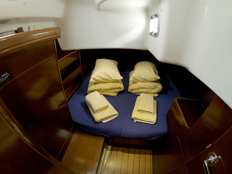 Book yachts online - sailboat - Oceanis Clipper 411 - Ana Maria (Sails 2020) - rent