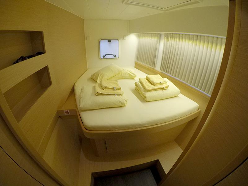 Book yachts online - catamaran - Lagoon 42 - Aymeline (AC + generator) - rent