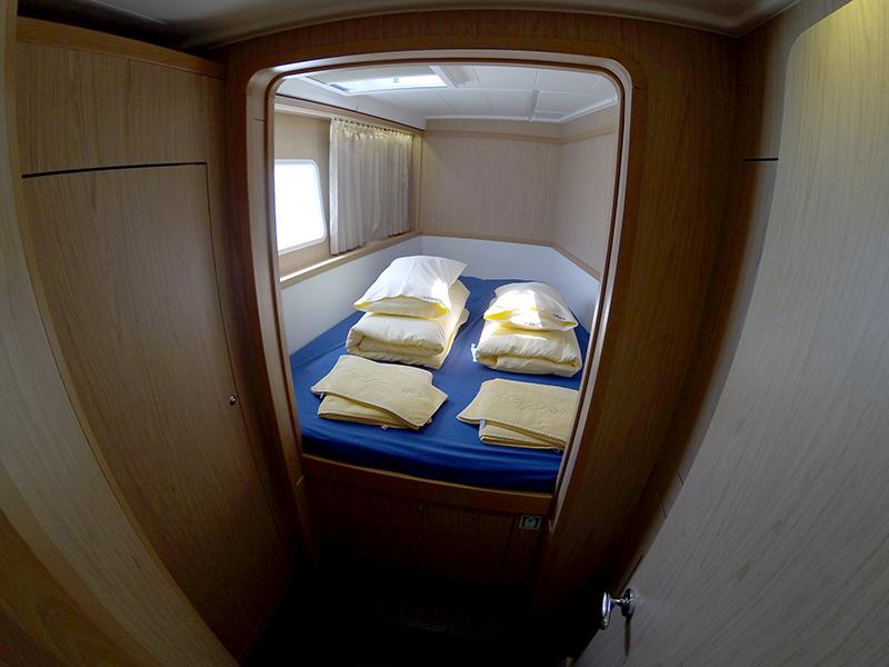 Book yachts online - catamaran - Lagoon 39 2016 - Bob Cat (Solar panel) - rent
