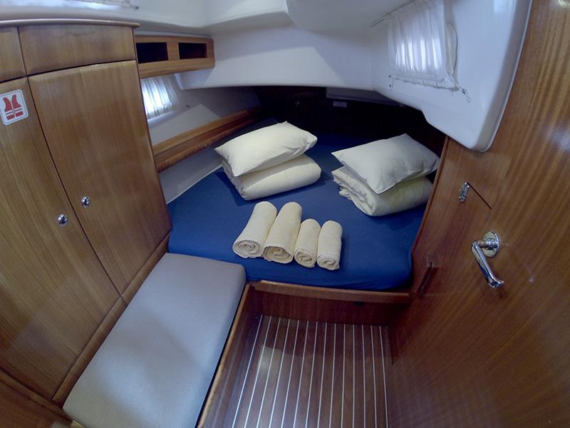 Book yachts online - sailboat - Bavaria 46 Cruiser - Cvita - BT - rent