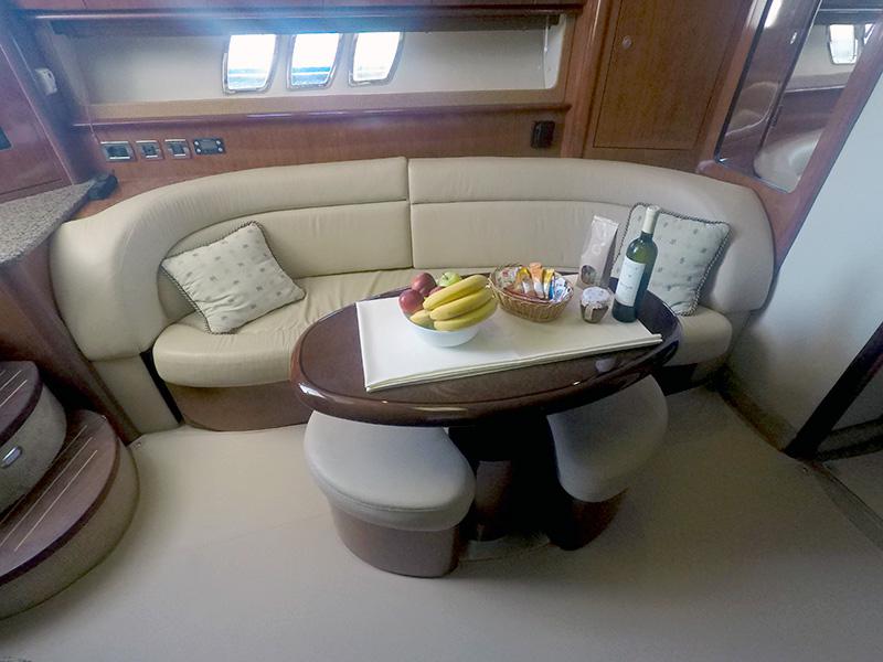 Book yachts online - motorboat - Sea Ray 455 - Gandalf - rent