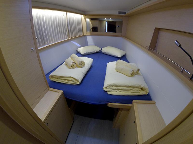 Book yachts online - catamaran - Lagoon 450 - Marčelina - rent