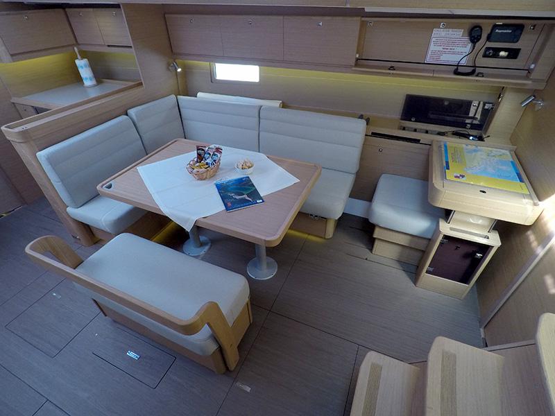 Book yachts online - sailboat - Dufour 460 GL 3 cab - Avalon II - BT - rent