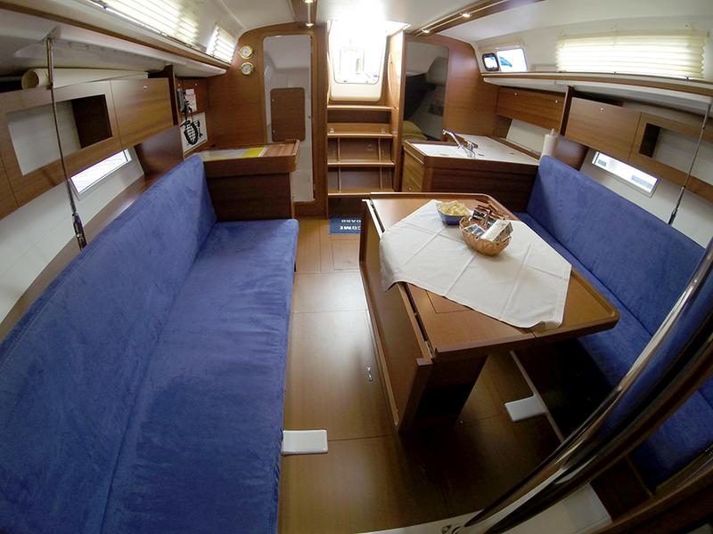 Book yachts online - sailboat - Dufour 335 GL - Lara (webasto, solar panel, shallow draft) - rent
