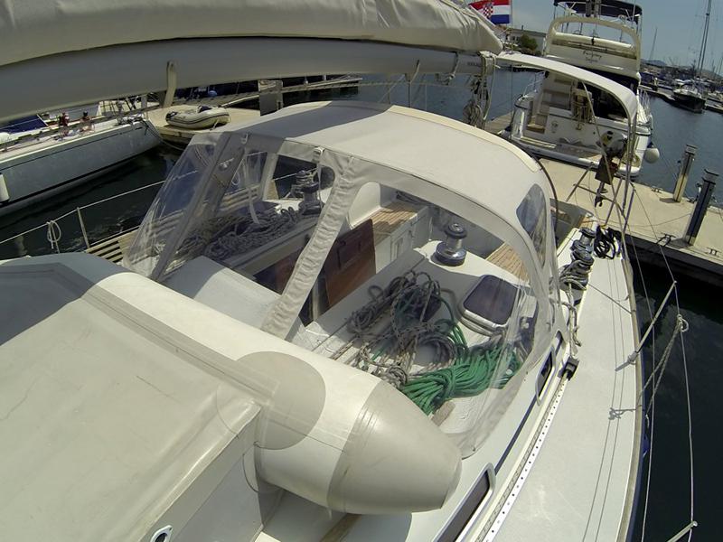 Book yachts online - sailboat - Grand Soleil 40 - Šjor (Main sail 2016, Genoa 2018) - rent