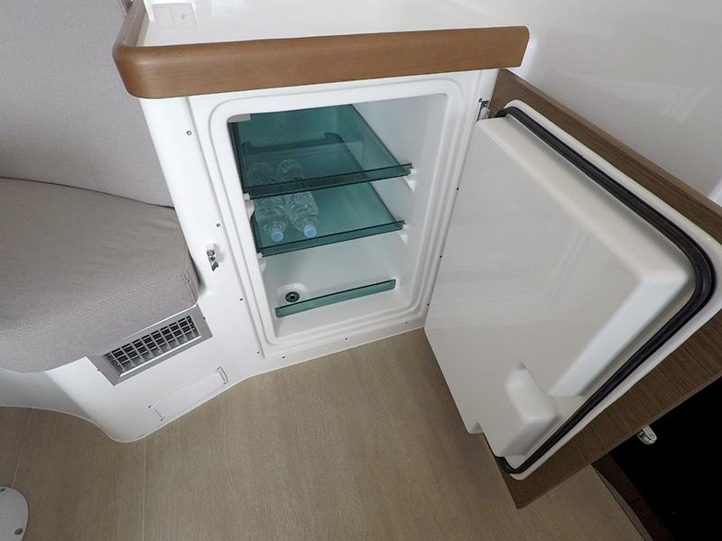 Book yachts online - catamaran - Lagoon 380 - Maya (AC + generator) - rent