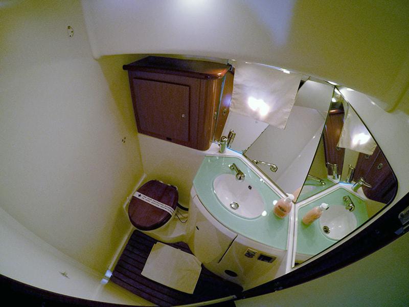 Book yachts online - motorboat - Beneteau S. Trawler 42 - Moja 3 - rent