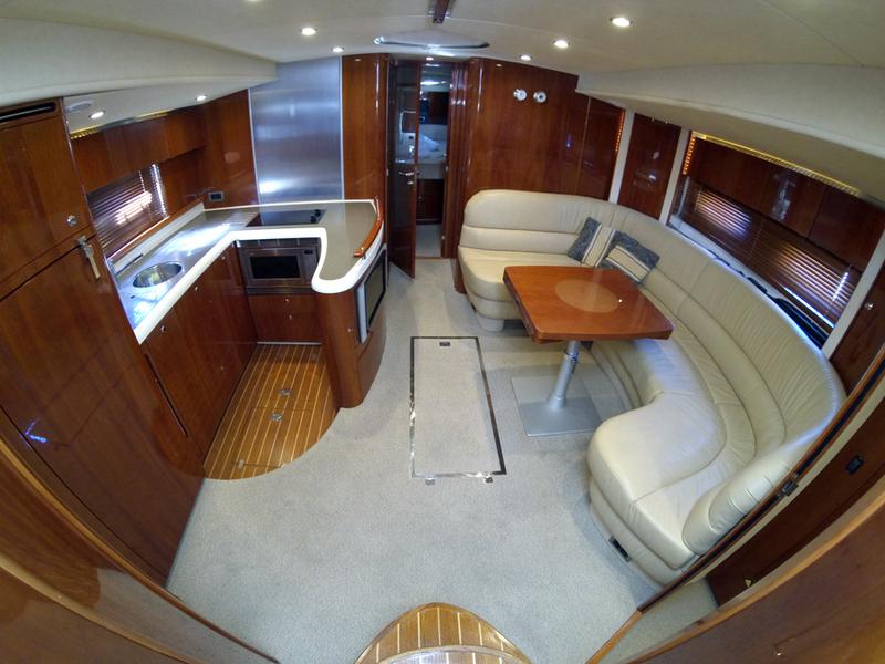 Book yachts online - motorboat - Fairline Targa 52 GT - The Blue One - rent