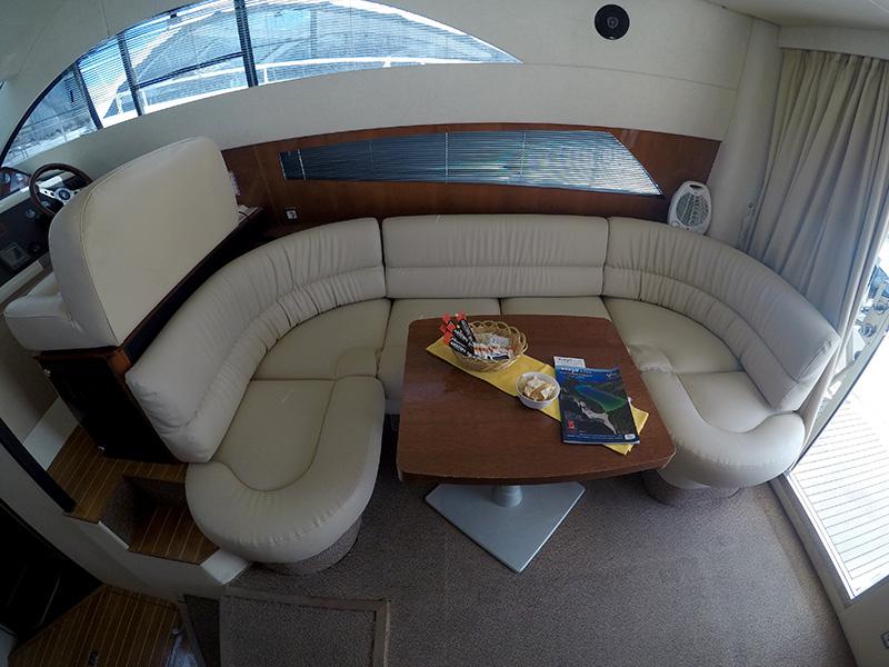 Book yachts online - motorboat - Fairline Phantom 40 - Fair Play (Jet ski - option with extra charge) - rent