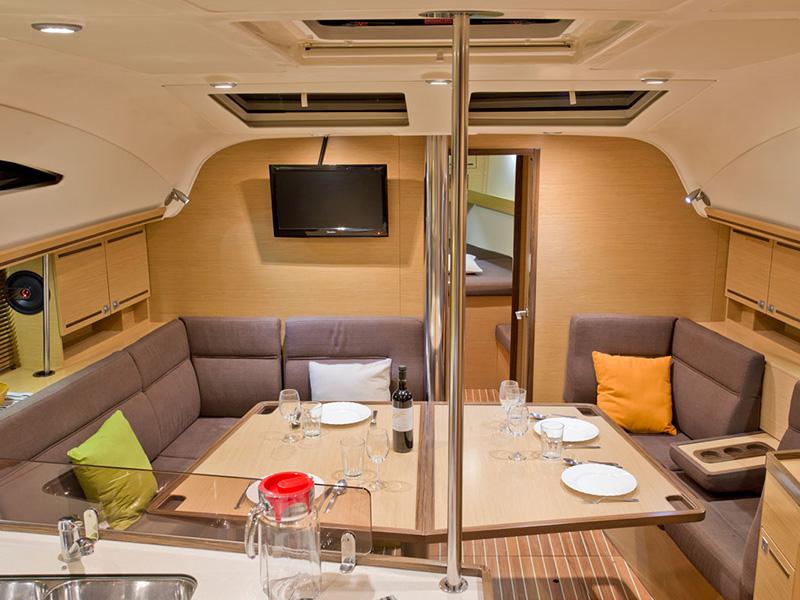 Book yachts online - sailboat - Elan 444 Impression - Marta X - BT - rent