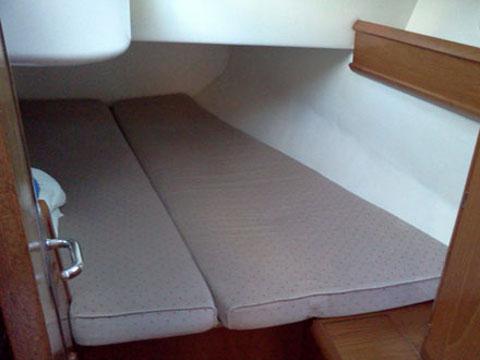Book yachts online - sailboat - Sun Odyssey 42.2 - Frixos - rent
