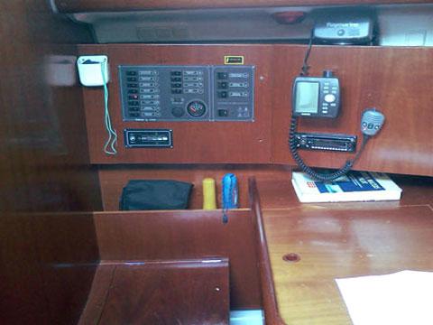 Book yachts online - sailboat - Oceanis 393 Clipper - Hinitsa - rent