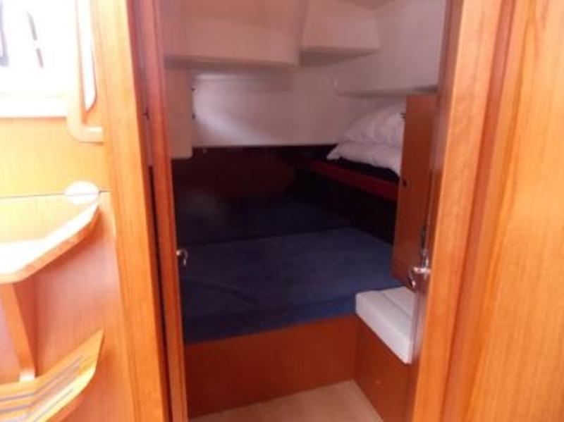 Book yachts online - sailboat - Bavaria Cruiser 46 - LINA - rent