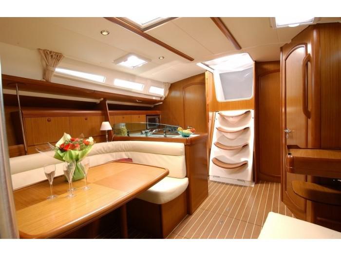 Book yachts online - sailboat - Sun Odyssey 42i _2010 - SY_2023 - rent