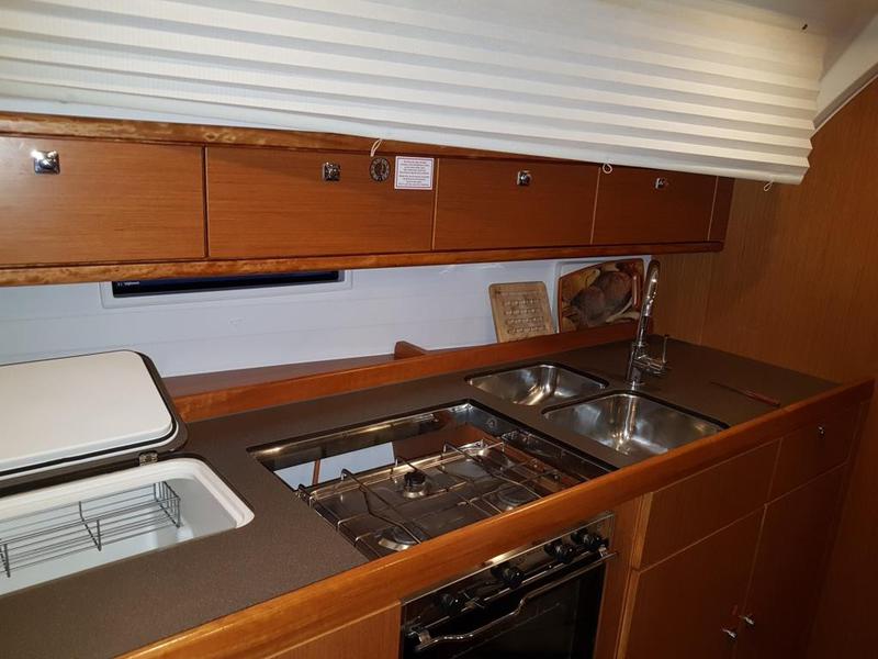 Book yachts online - sailboat - Bavaria 41 Cruiser_2015 - SY_2042 - rent