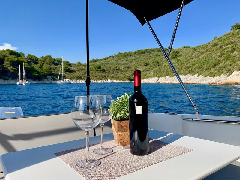 Book yachts online - motorboat - Jeanneau Merry Fisher 795 - ARYA - rent