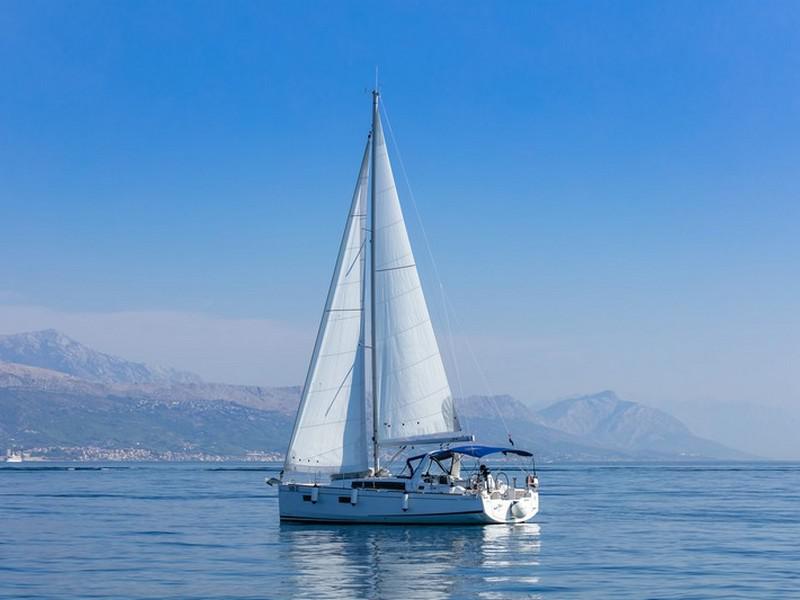 Book yachts online - sailboat - Beneteau Oceanis 38.1 - ANIMA MARIS 1 - rent