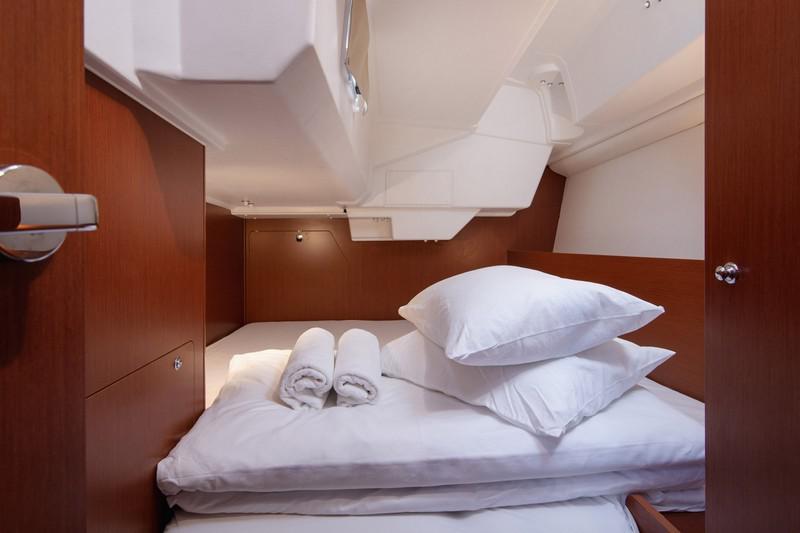 Book yachts online - sailboat - Beneteau Oceanis 38.1 - ANIMA MARIS 1 - rent