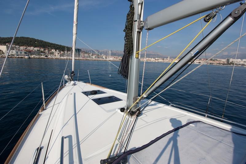 Book yachts online - sailboat - Beneteau Oceanis 35 - JEAN MICHEL - rent