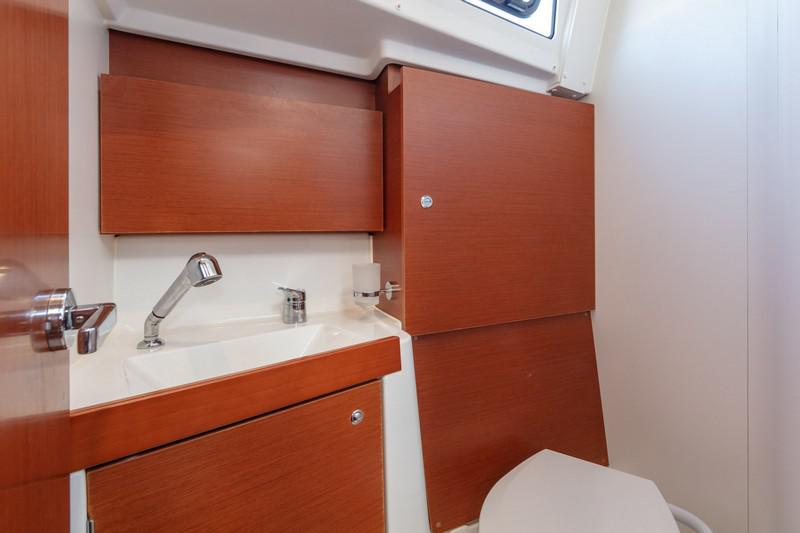 Book yachts online - sailboat - Beneteau Oceanis 38.1 - ANIMA MARIS 2 - rent