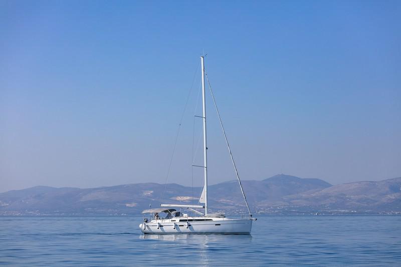 Book yachts online - sailboat - Bavaria Cruiser 46 - SOLARIĆ - rent