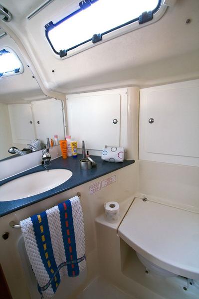 Book yachts online - sailboat - Bavaria 49 - SUTVID - rent
