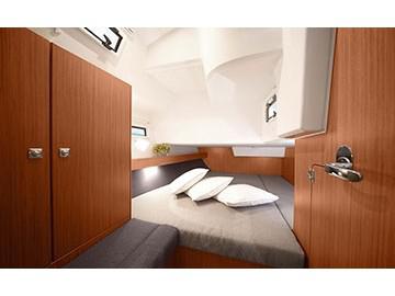 Book yachts online - sailboat - Bavaria Cruiser 41 - 41 cruiser  - rent