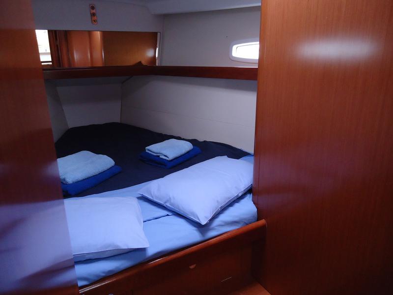 Book yachts online - sailboat - Oceanis 43 - Seven Seas - Refit 2020 - rent
