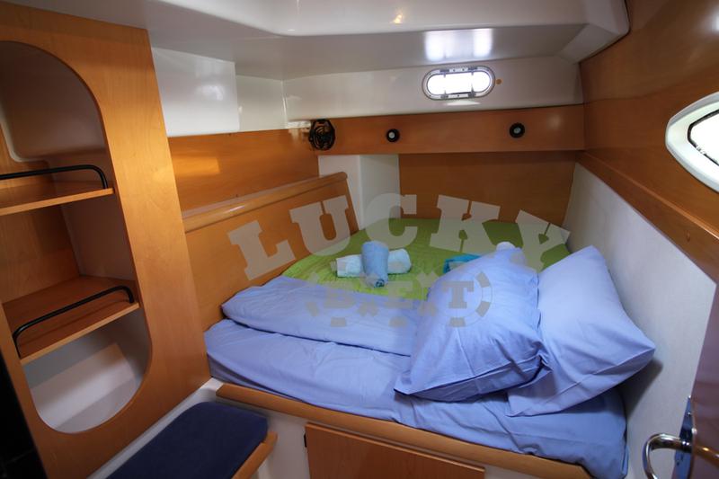 Book yachts online - catamaran - Lavezzi 40 - Lucky Bet - Refit 2019 - rent