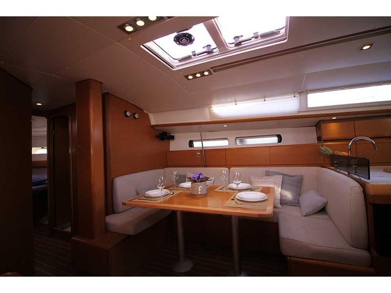 Book yachts online - sailboat - Sun Odyssey 439 - Ace - Refit 2020 - rent