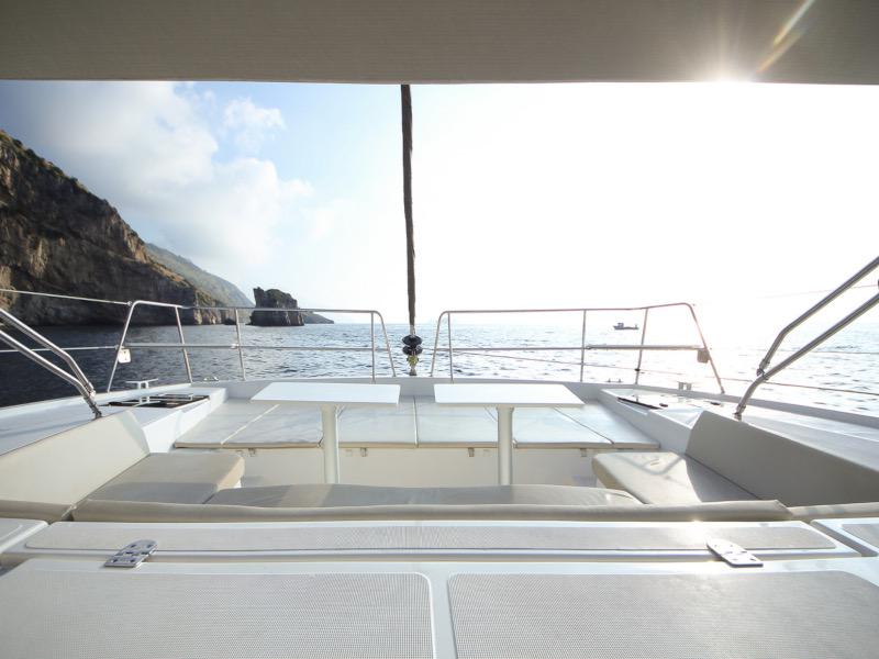 Book yachts online - catamaran - Bali 4.0 - Electra - rent