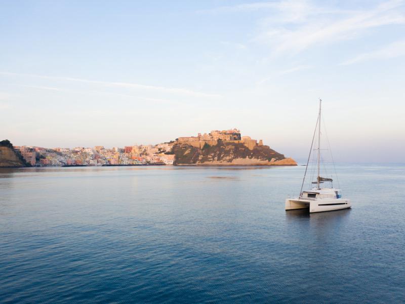Book yachts online - catamaran - Bali 4.0 - Electra - rent