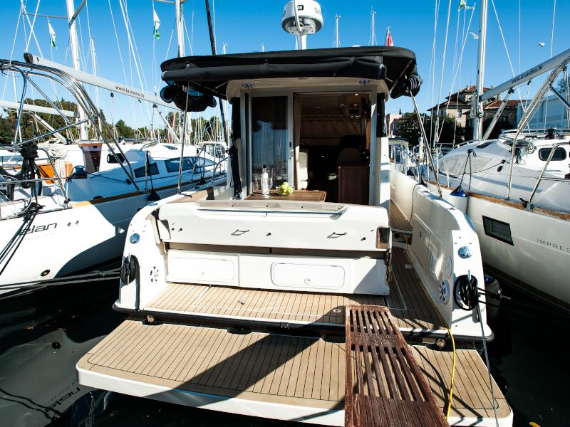 Book yachts online - motorboat - Quicksilver 855 Weekend - Luka - A/C + GEN - rent