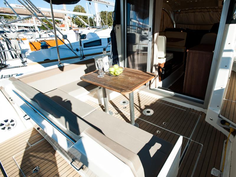 Book yachts online - motorboat - Quicksilver 855 Weekend - Luka - A/C + GEN - rent
