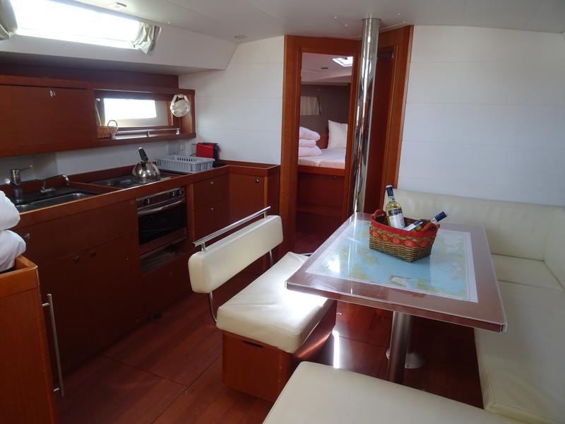 Book yachts online - sailboat - Oceanis 45 - Christina - rent