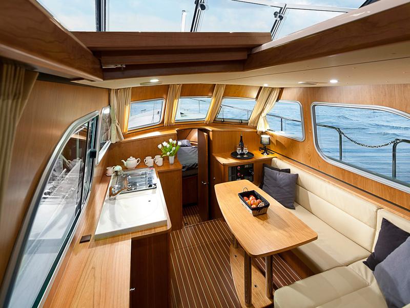 Book yachts online - motorboat - Linssen GS 29.9 AC - Stine (Fr) - rent