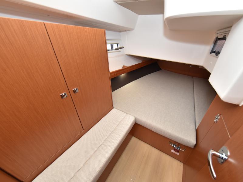 Book yachts online - sailboat - Bavaria Cruiser 41 - NIXIE - rent