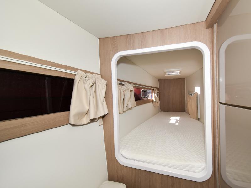 Book yachts online - catamaran - Aventura 34 - LAUREMI - rent
