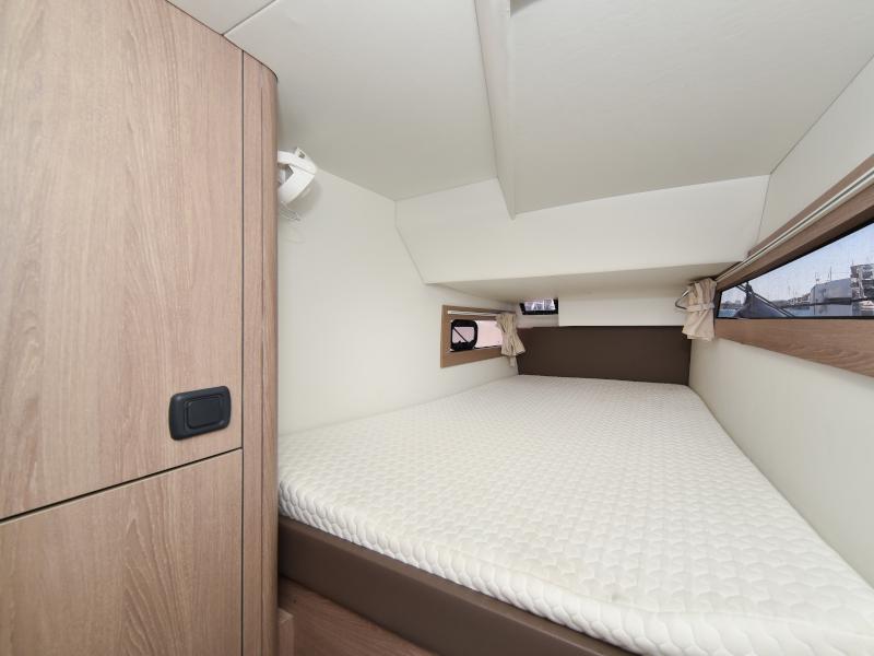 Book yachts online - catamaran - Aventura 34 - LAUREMI - rent