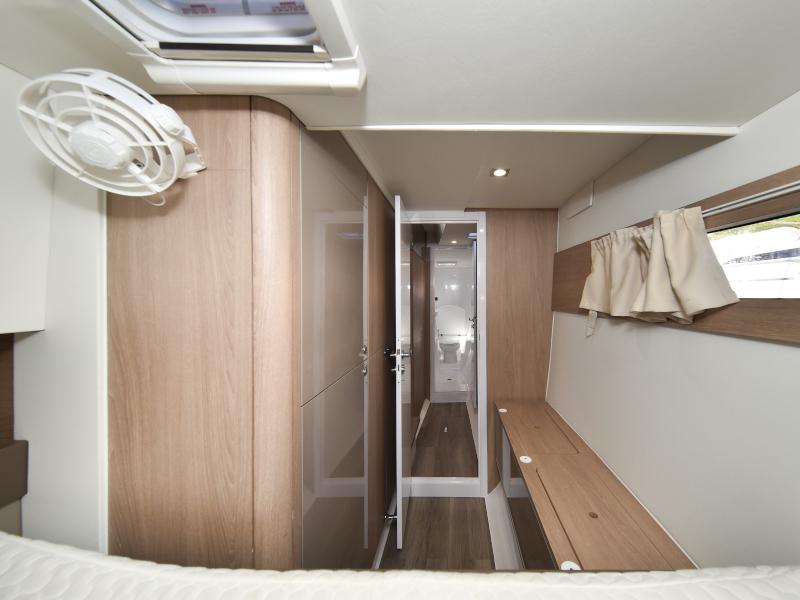 Book yachts online - catamaran - Aventura 34 - LAUREMI - rent