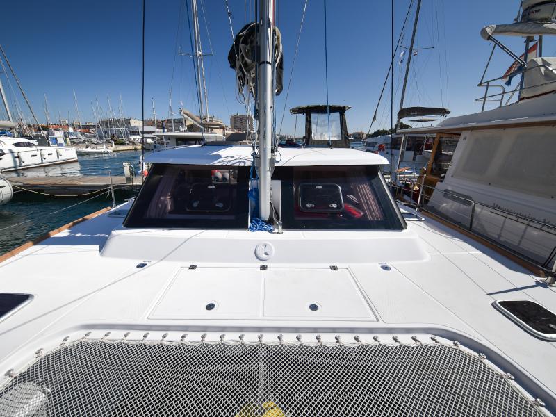 Book yachts online - catamaran - Aventura 34 - LAUREMI - rent