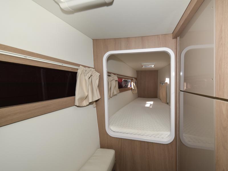 Book yachts online - catamaran - Aventura 34 - LAUREMI - rent