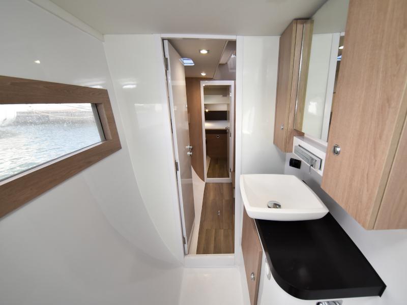 Book yachts online - catamaran - Aventura 34 - LAUREMI - rent